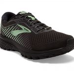 brooks snow running shoes