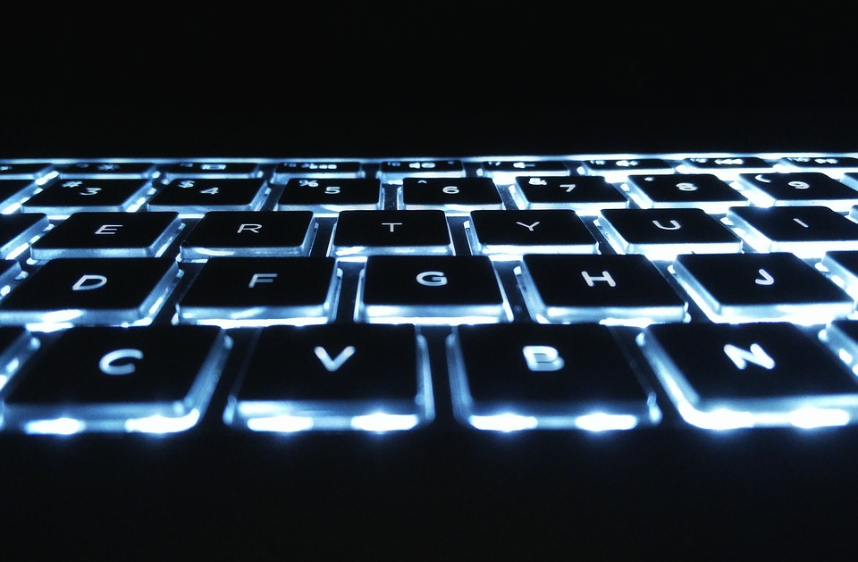 How to Turn on the Keyboard Light on an HP Laptop